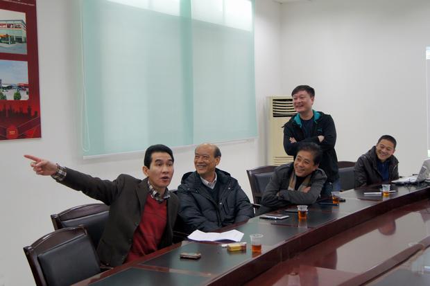 图11、腾博会官网销售总司理陆志江对获评优异专卖店精彩点评