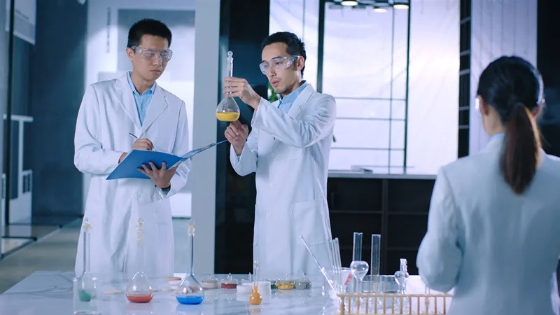 腾博会官网科研职员2