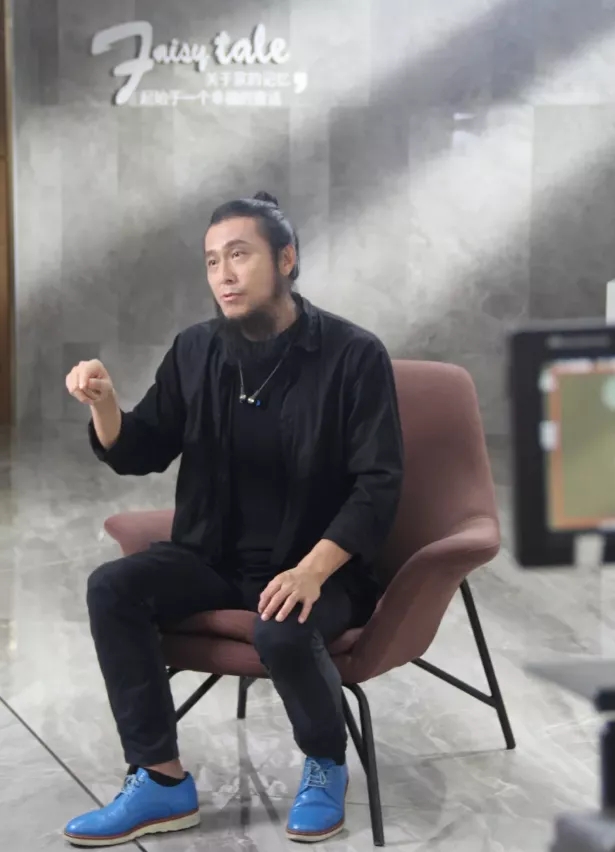 腾博会官网陶瓷展厅接受专访图